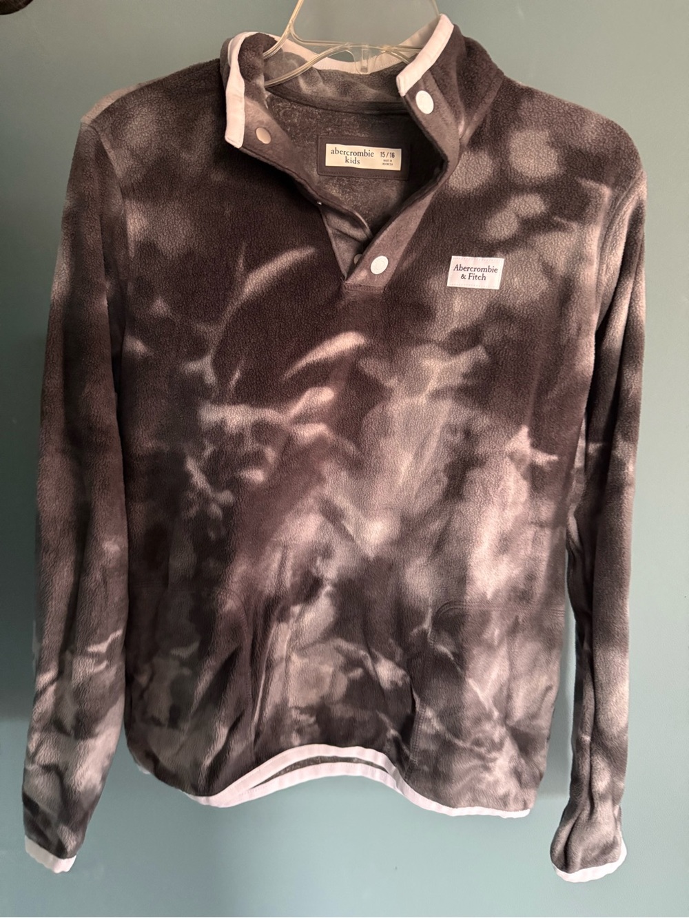 abercrombie kids Black & Gray Tie-Dye Fleece Pullover
